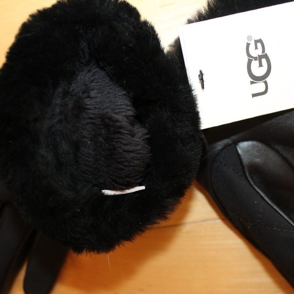 NWT WOMEN'S QUILTED LEATHER FUR LINED SMART GLOVES BLACK‎ S/M - Picture 6 of 6